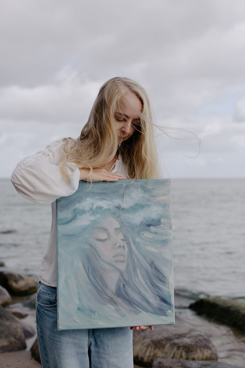 artystka malarka ilustratorka Marta Iwanowska oraz jej obraz - Ingwaz