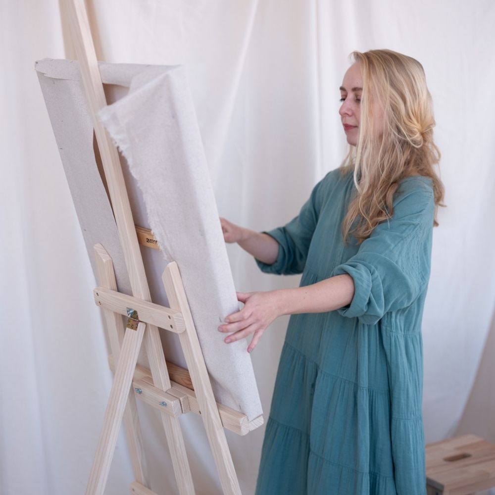 artystka w pracowni Find Yourself Art